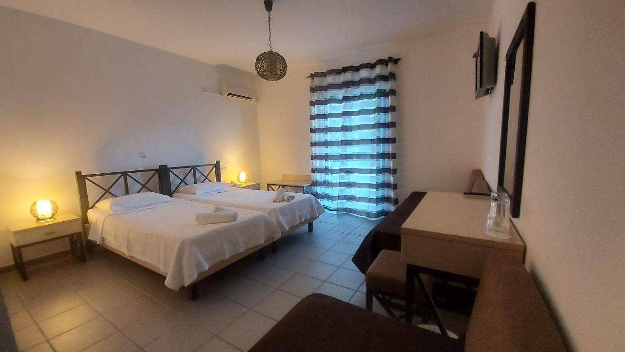 Dionysos Hotel Skala Potamia  Esterno foto