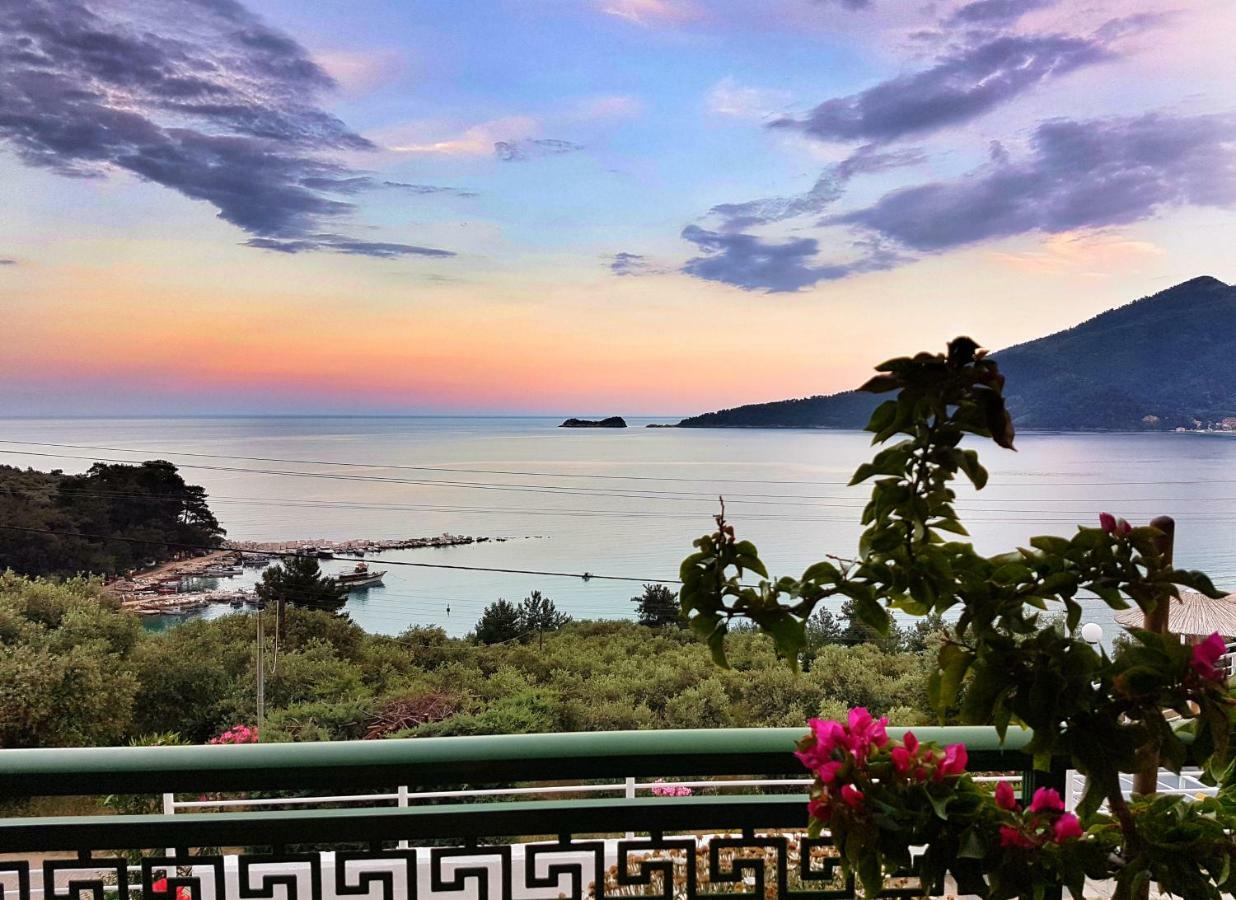 Dionysos Hotel Skala Potamia  Esterno foto